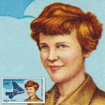 Amelia Earheart Lot Drogą...